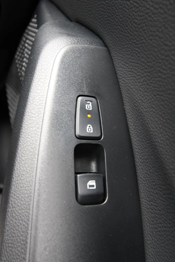 New 2026 Pluton Blue / Black Roof Kia S image 24