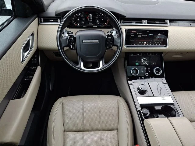 Used 2018  Land Rover SE R-Dynamic image 11