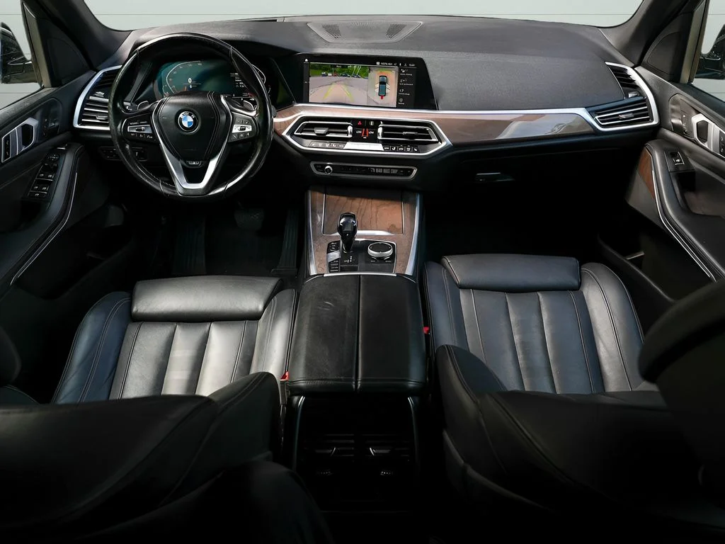 Used 2019 Gray BMW xDrive40i image 30