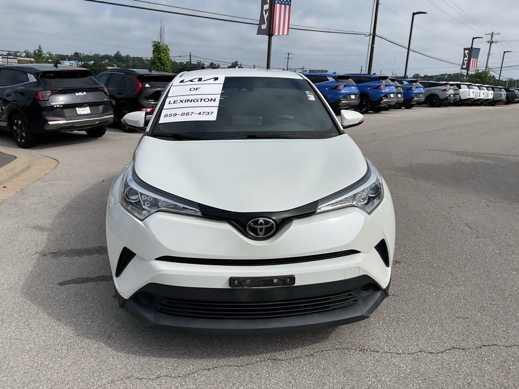 Used 2019 Blizzard Pearl Toyota XLE image 3
