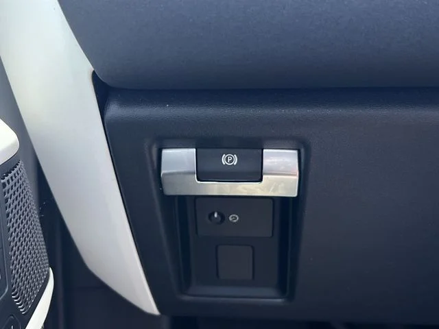 2023 Land Rover Defender S - Photo 31