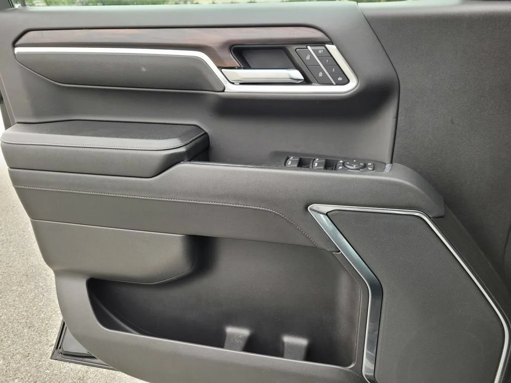 2024 GMC Sierra 1500 SLT - Photo 29