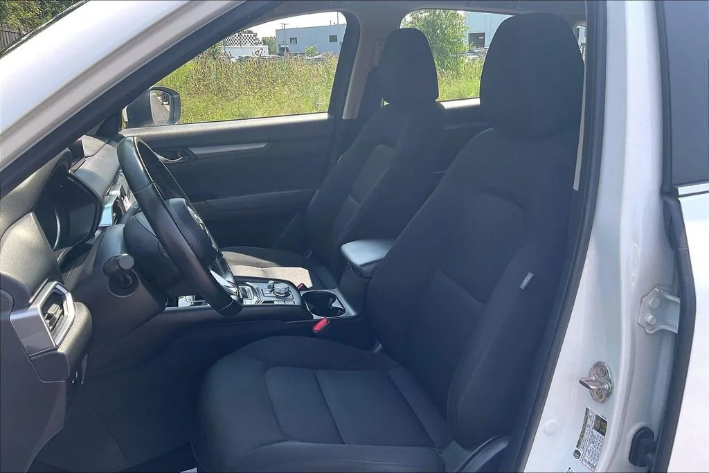 Used 2022 White Mazda 2.5 S image 24