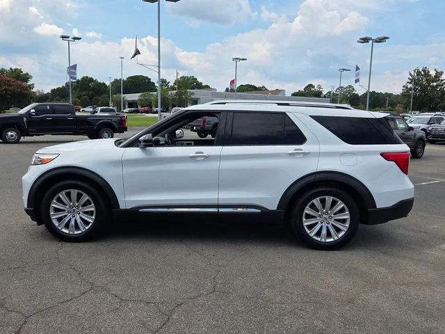 Used 2020 White Ford Limited image 4