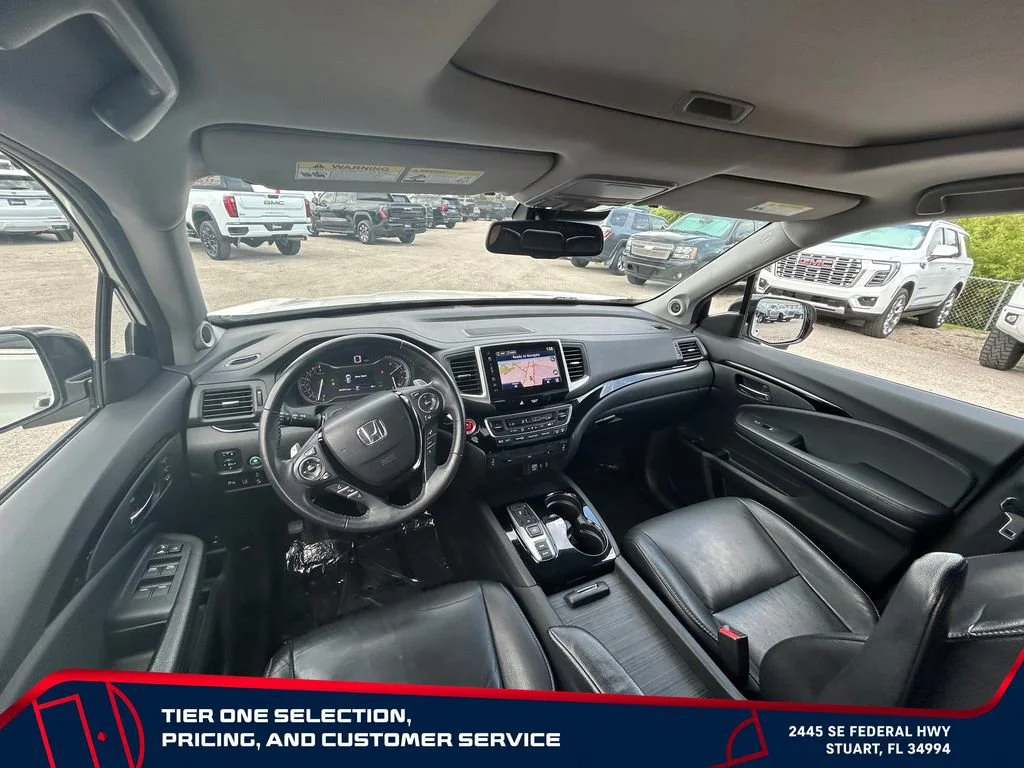 Used 2017  Honda Touring image 56