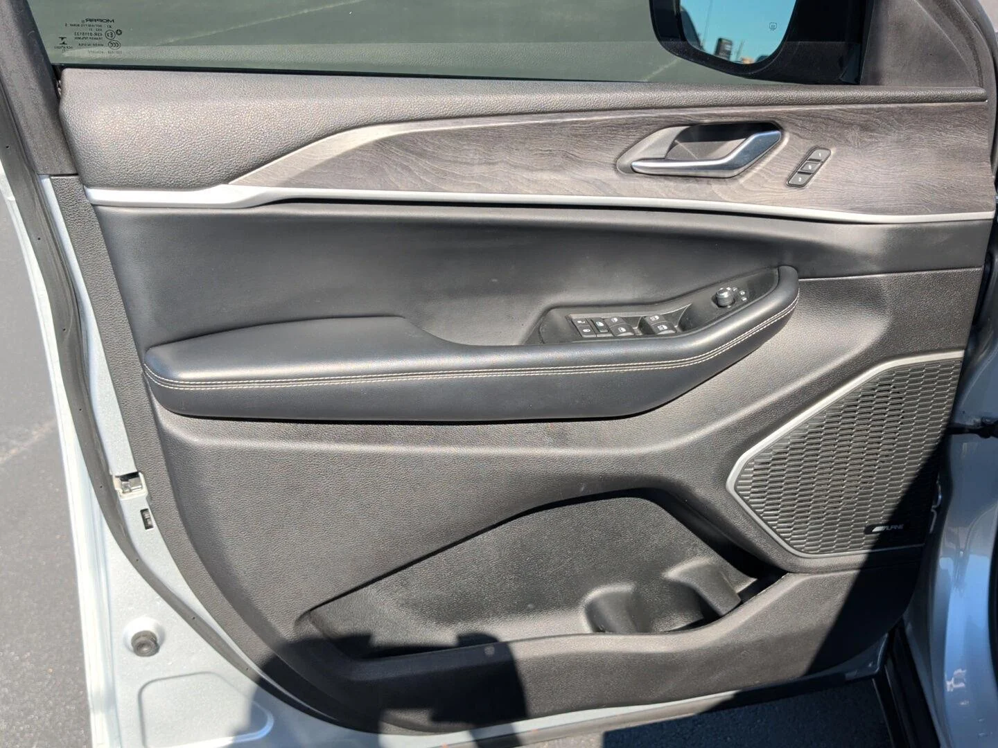Used 2021 Silver Jeep Limited image 10