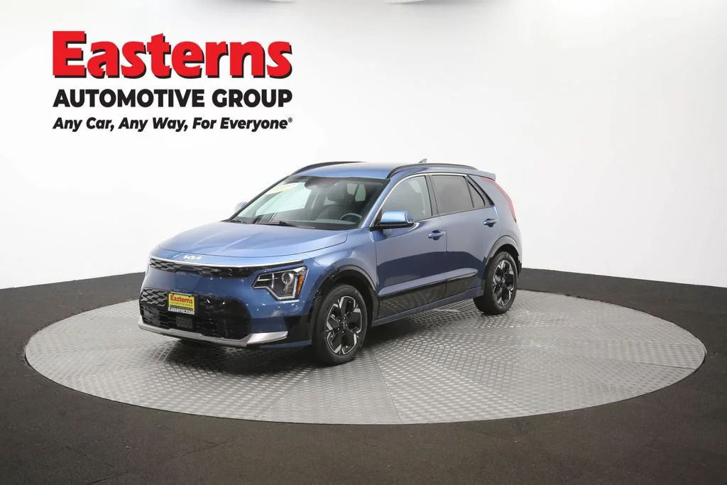 Used 2023 Blue Kia Wind image 54