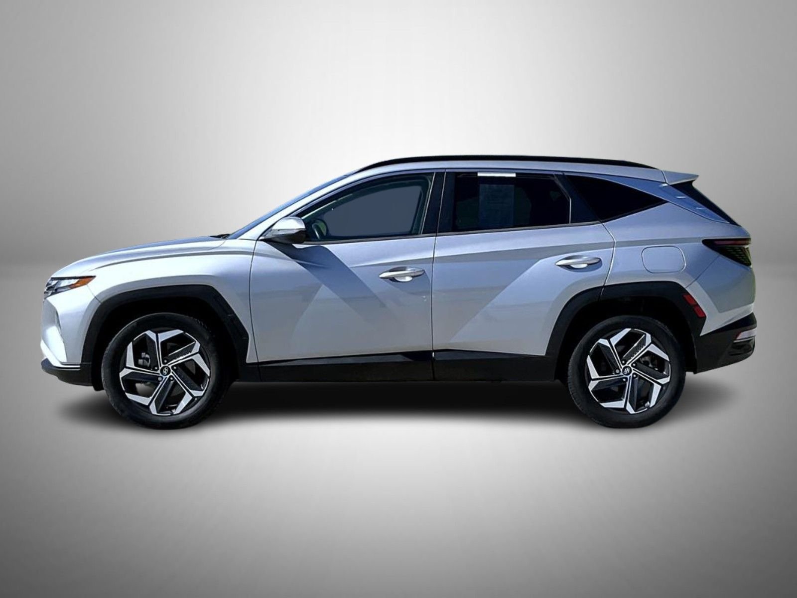 Used 2022 Silver Hyundai SEL Convenience image 8