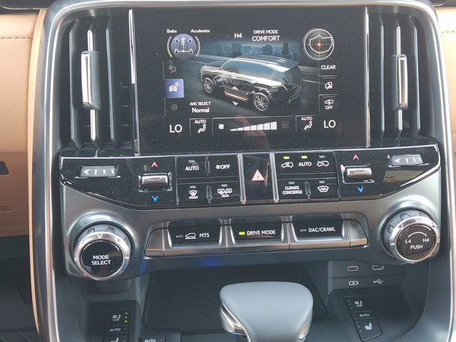 New 2026 Eminent White Pearl Lexus LUXURY image 22
