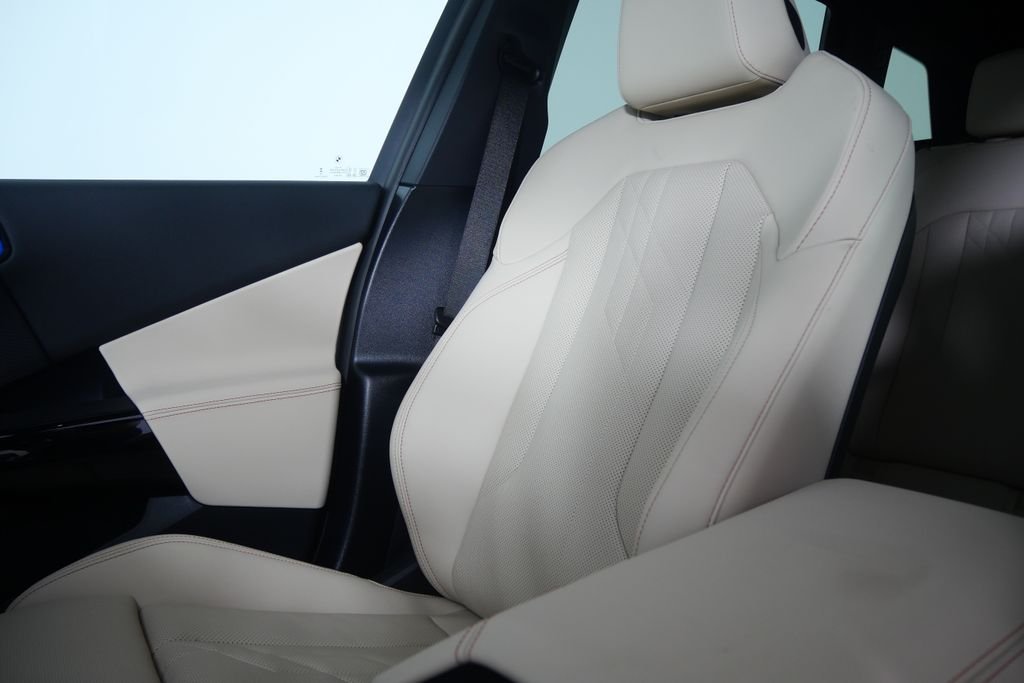 New 2026 Alpine White BMW 30 xDrive image 21