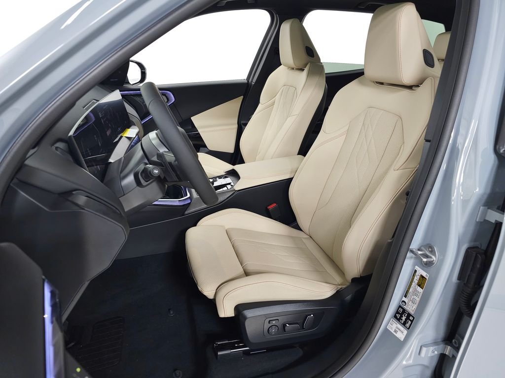 Used 2026 Gray Metallic BMW 30 xDrive image 11