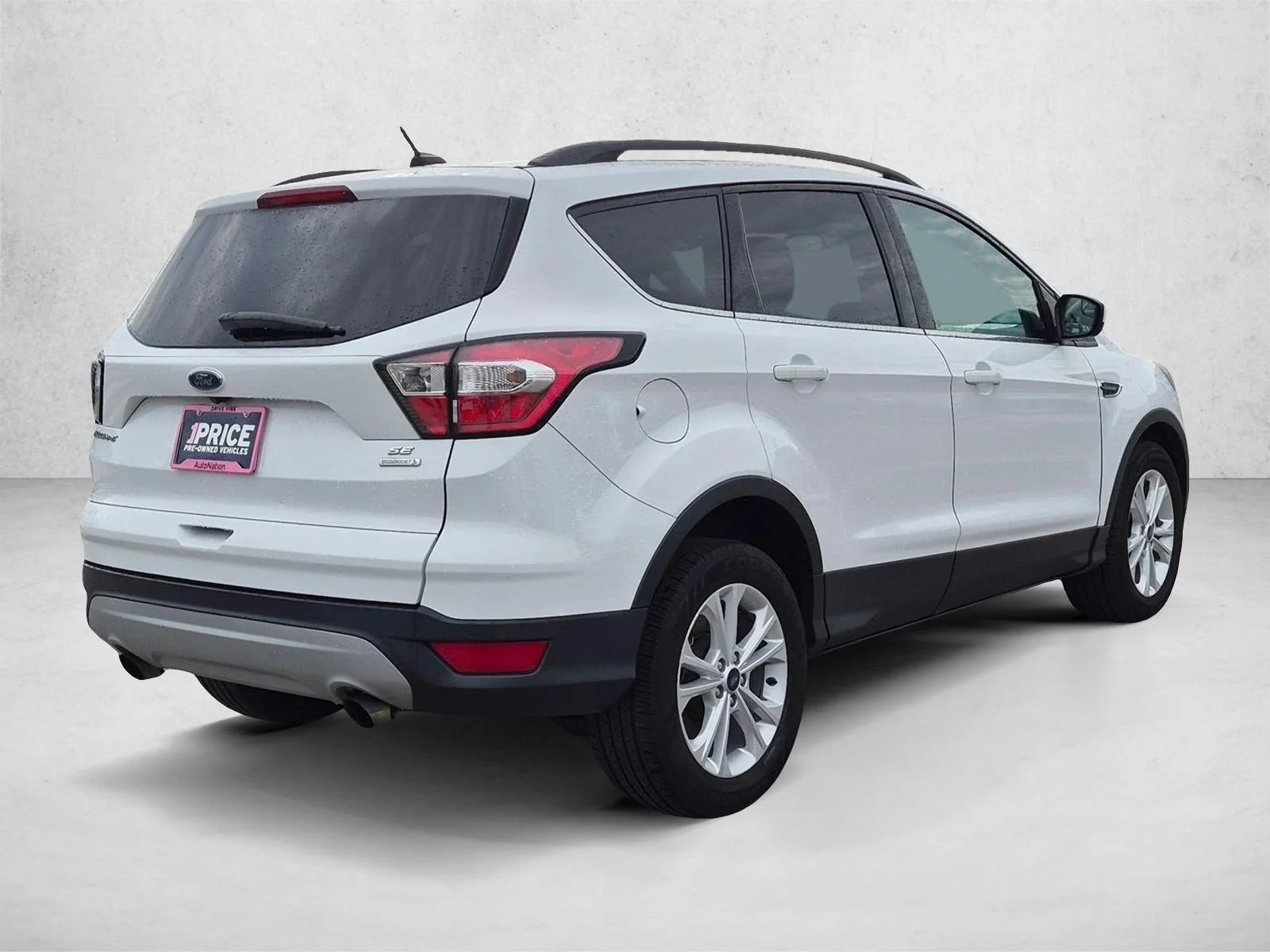 Used 2018 Oxford White Ford SE image 5