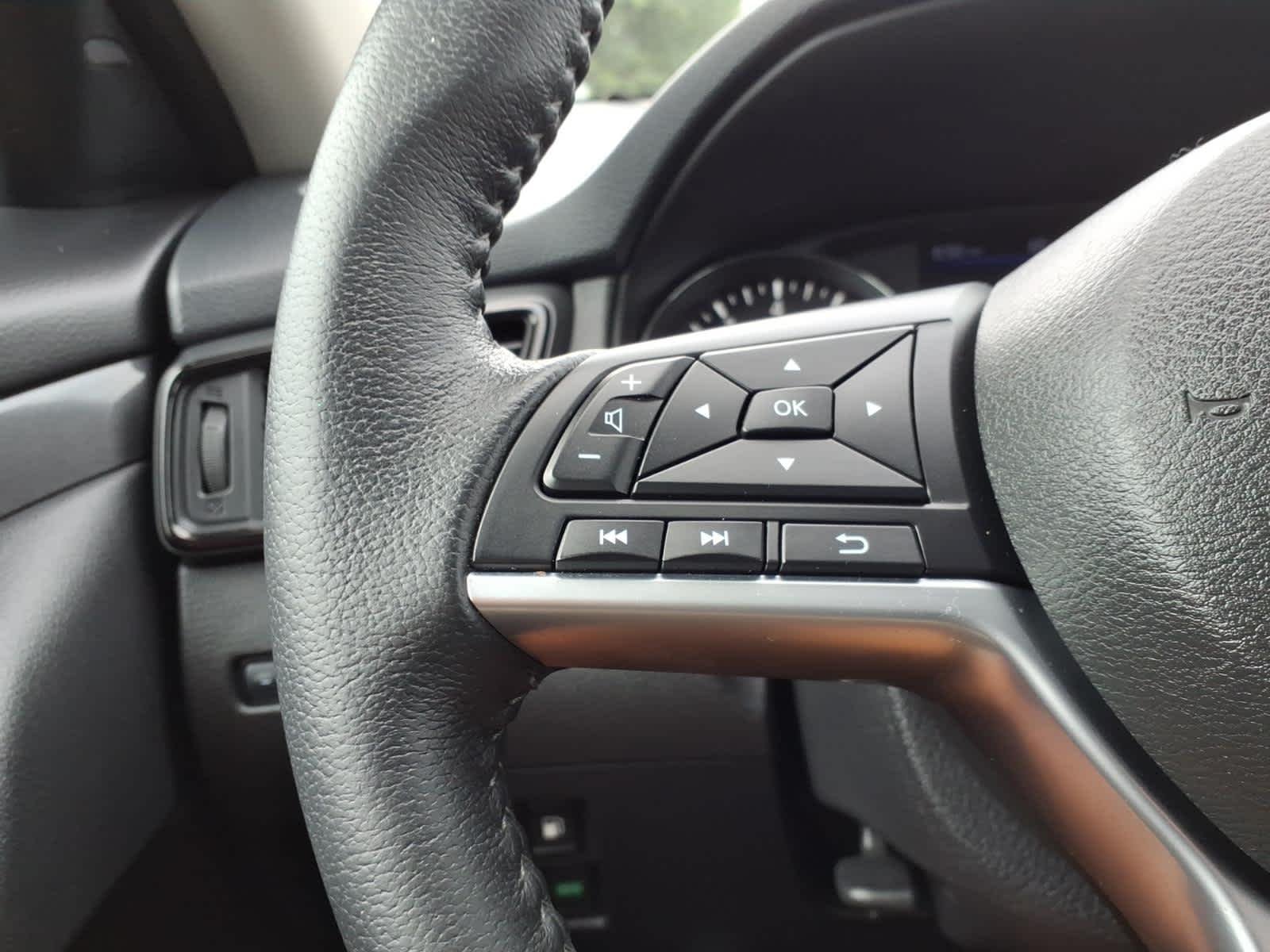 Certified Used 2020 Gun Metallic Nissan S image 23