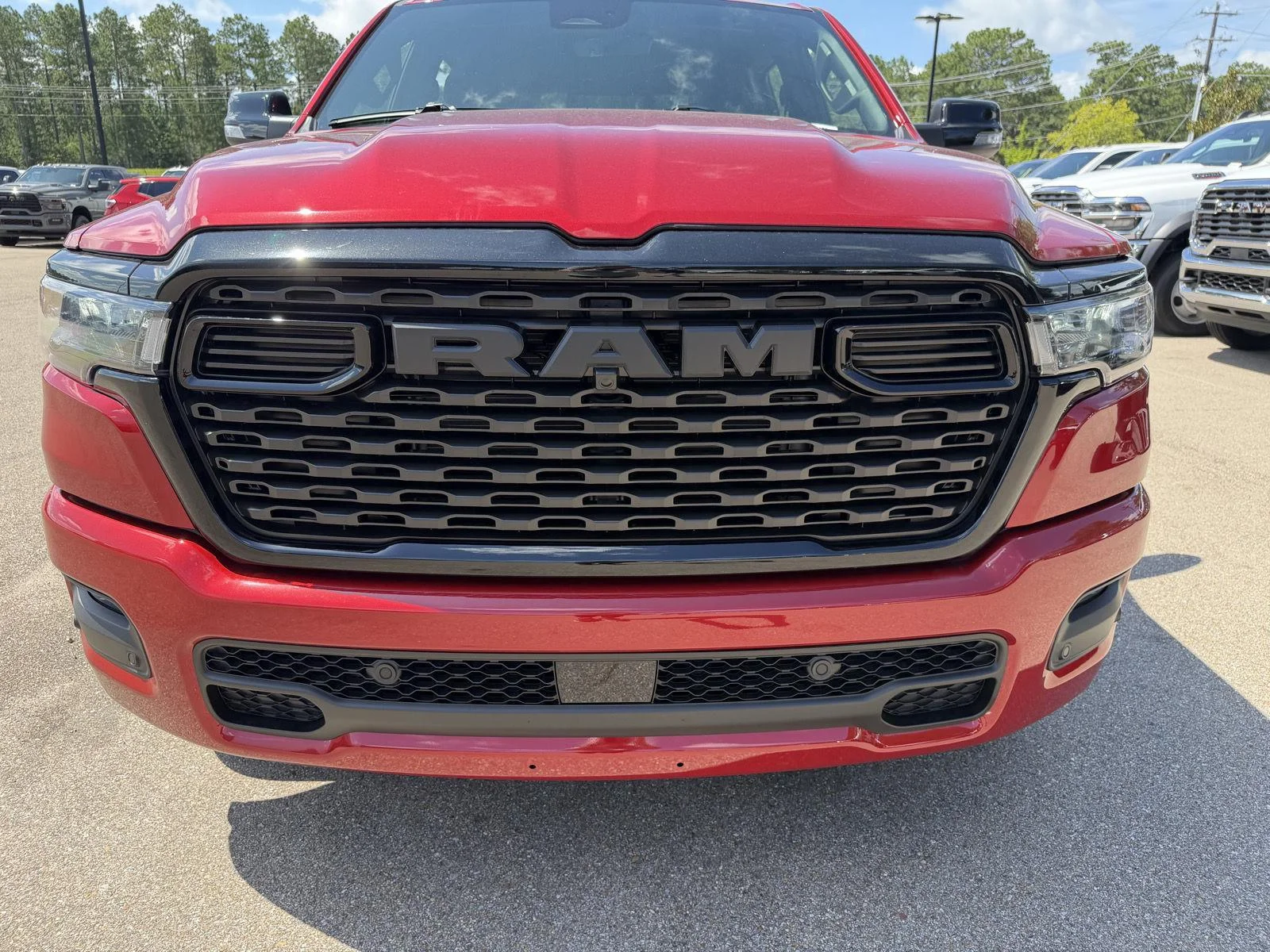New 2026 Molten Red Pearl-Coat Exterior Paint RAM Big Horn image 24