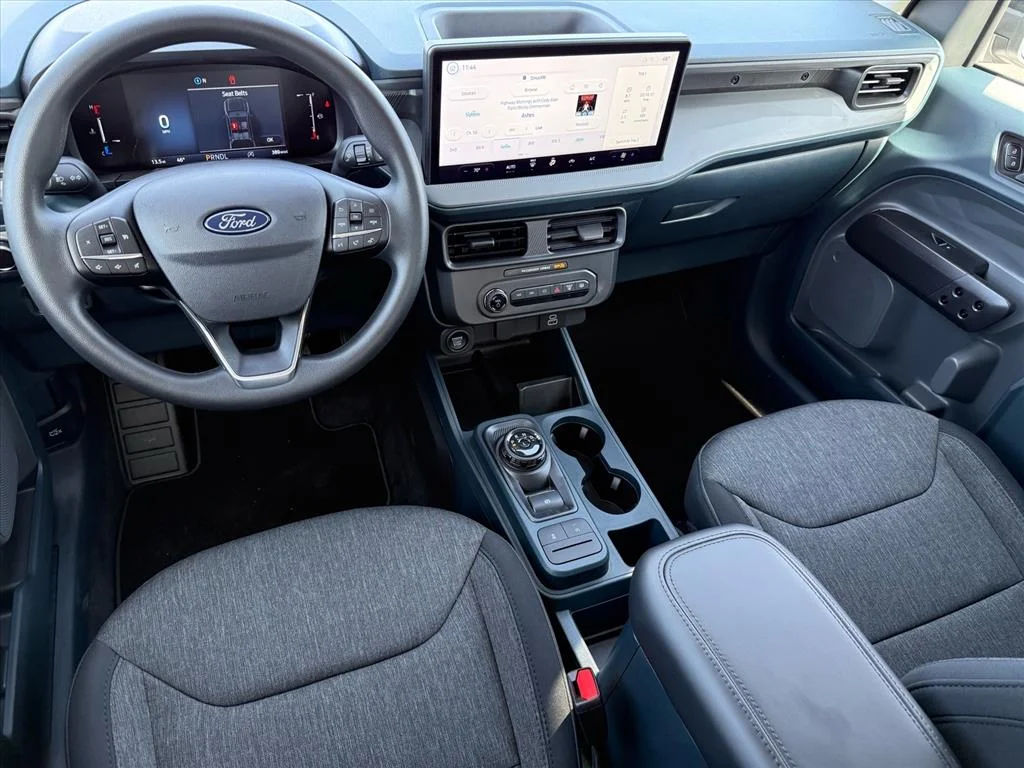 New 2026 Oxford White Ford XLT image 7
