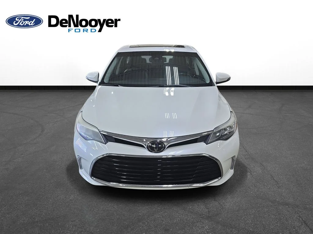 Used 2018 Toyota Avalon XLE Touring with VIN 4T1BK1EBXJU273133 for sale in Vicksburg, MI