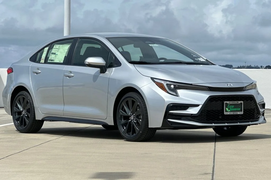 Certified Used 2026 Silver Toyota SE image 2