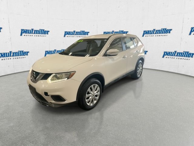 Used 2015 Glacier White Nissan S image 5