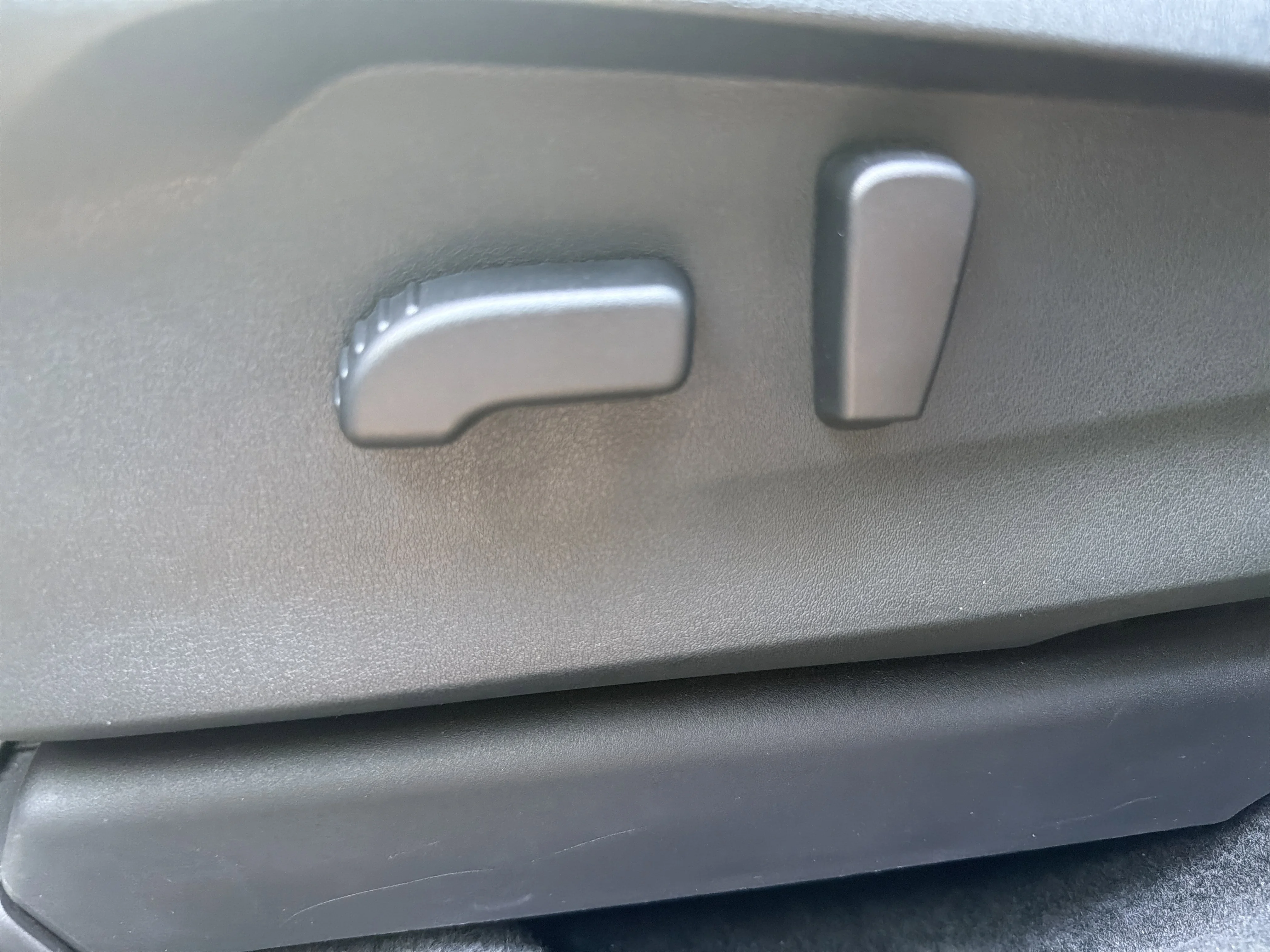 Certified Used 2025 Crystal White Pearl Subaru Premium image 20