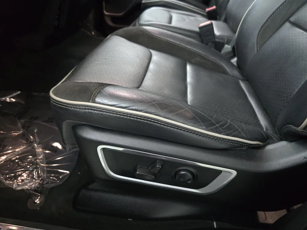 Used 2022 Silver Ram Laramie image 27