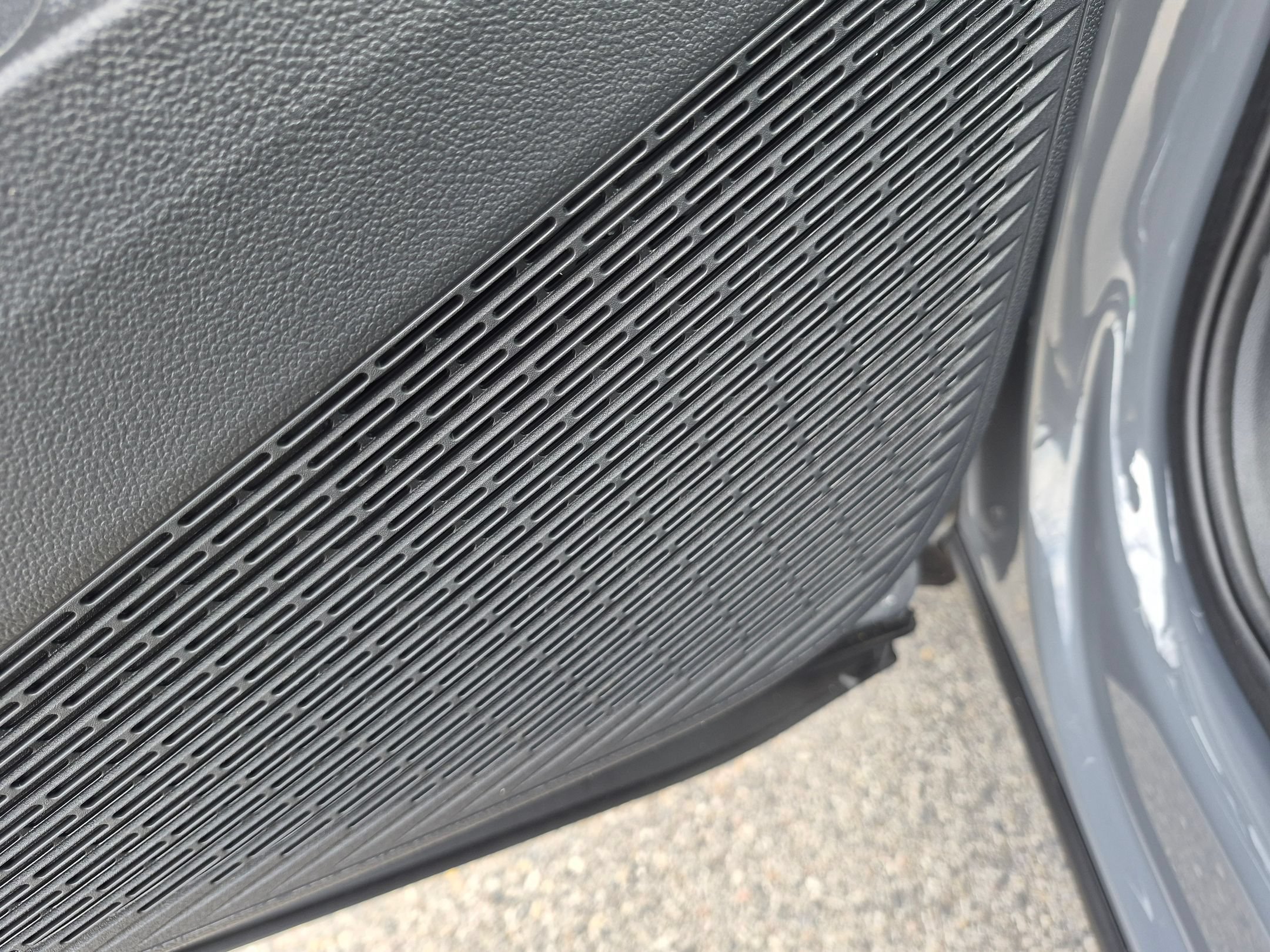 New 2026 Pure Gray Volkswagen 2.0T SE w/Technology image 13