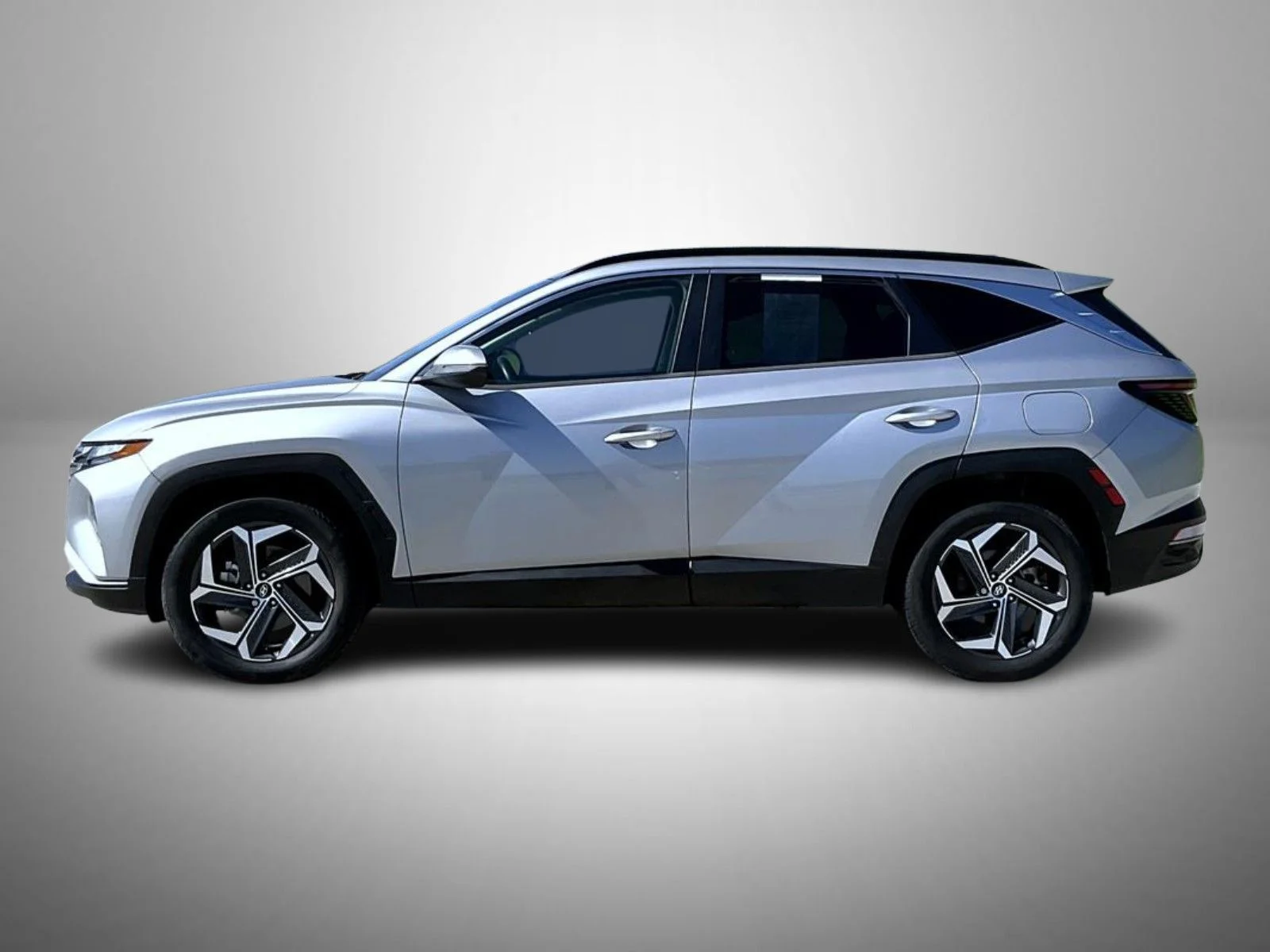 Used 2022 Silver Hyundai SEL Convenience image 8
