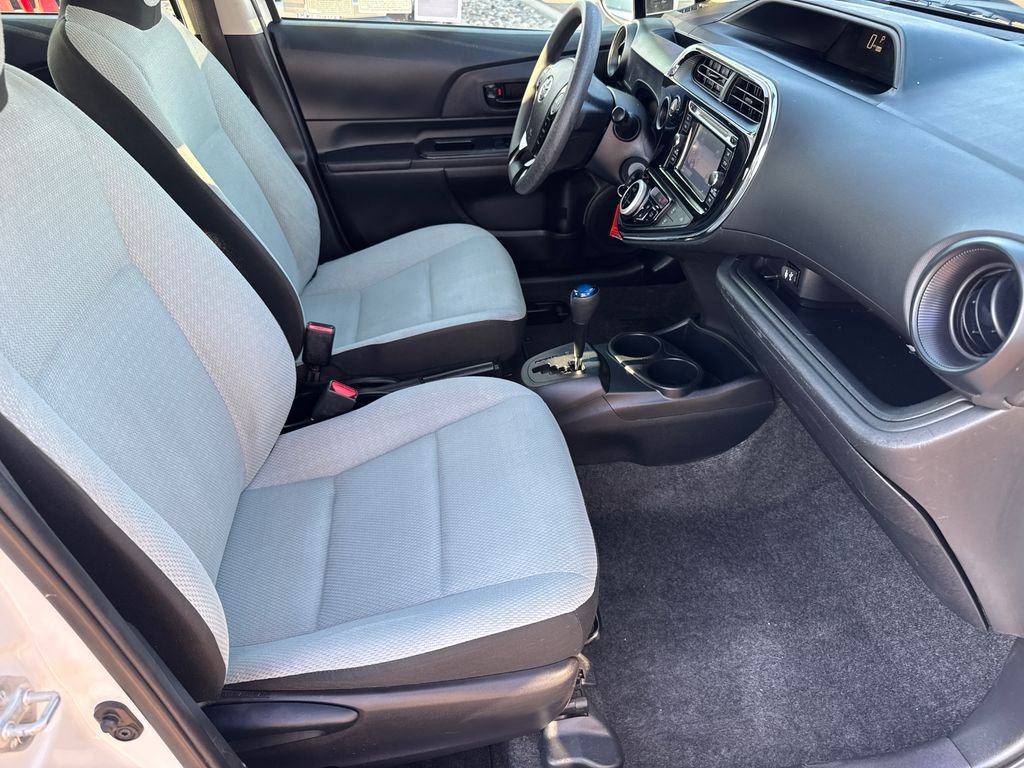 Used 2018  Toyota One image 15