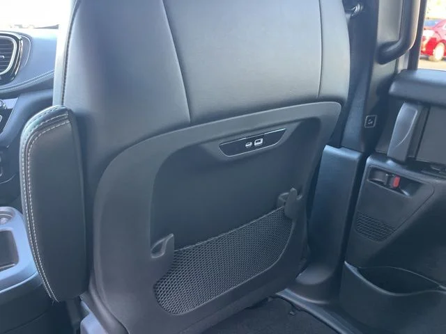 2026 Chrysler Pacifica Select - Photo 14