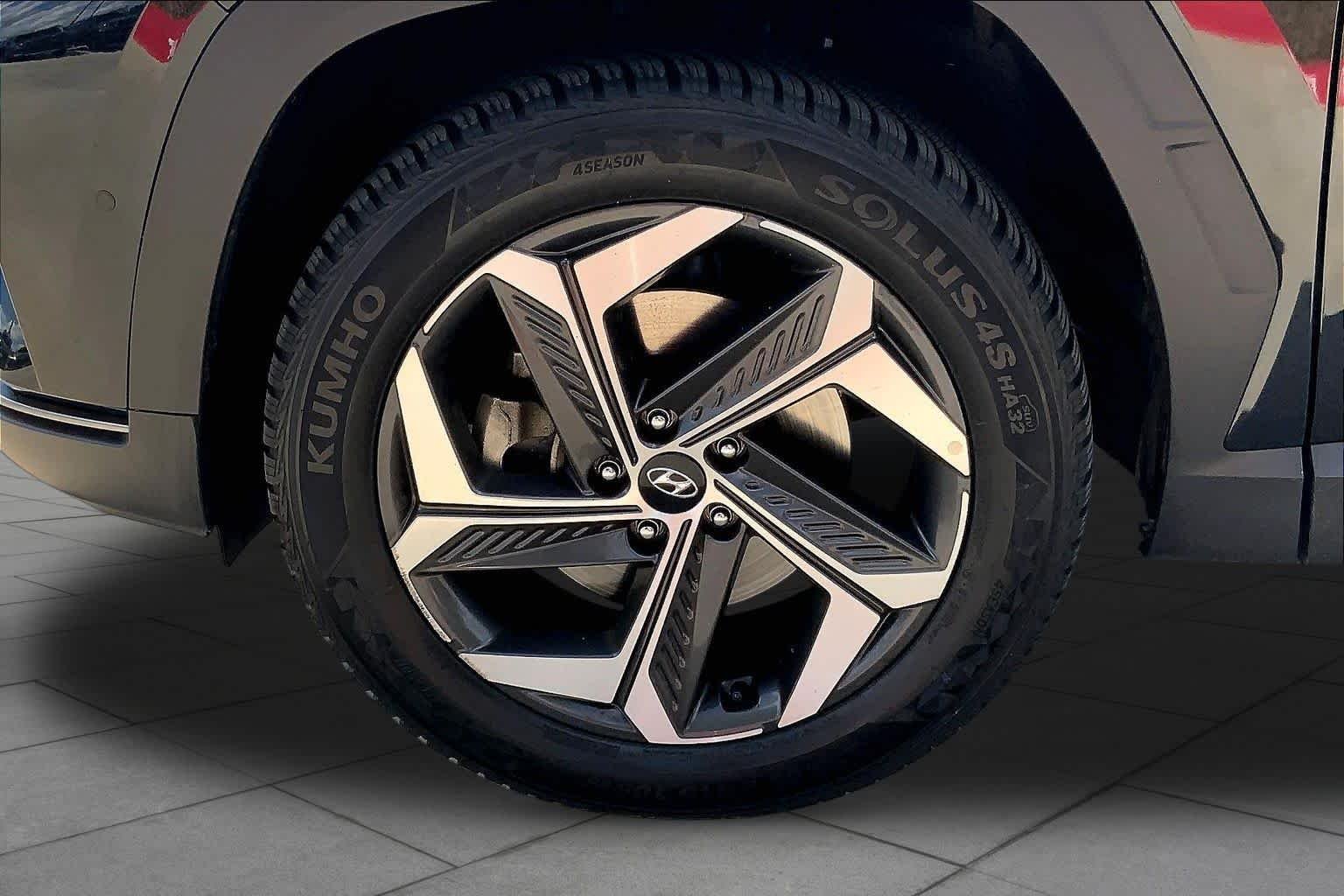 Used 2024 Black Pearl Hyundai Limited image 11