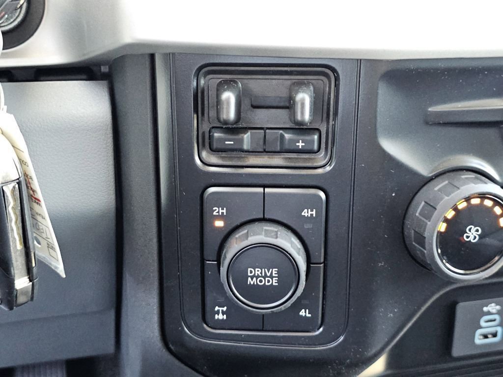 New 2026 Oxford White Ford XL image 11