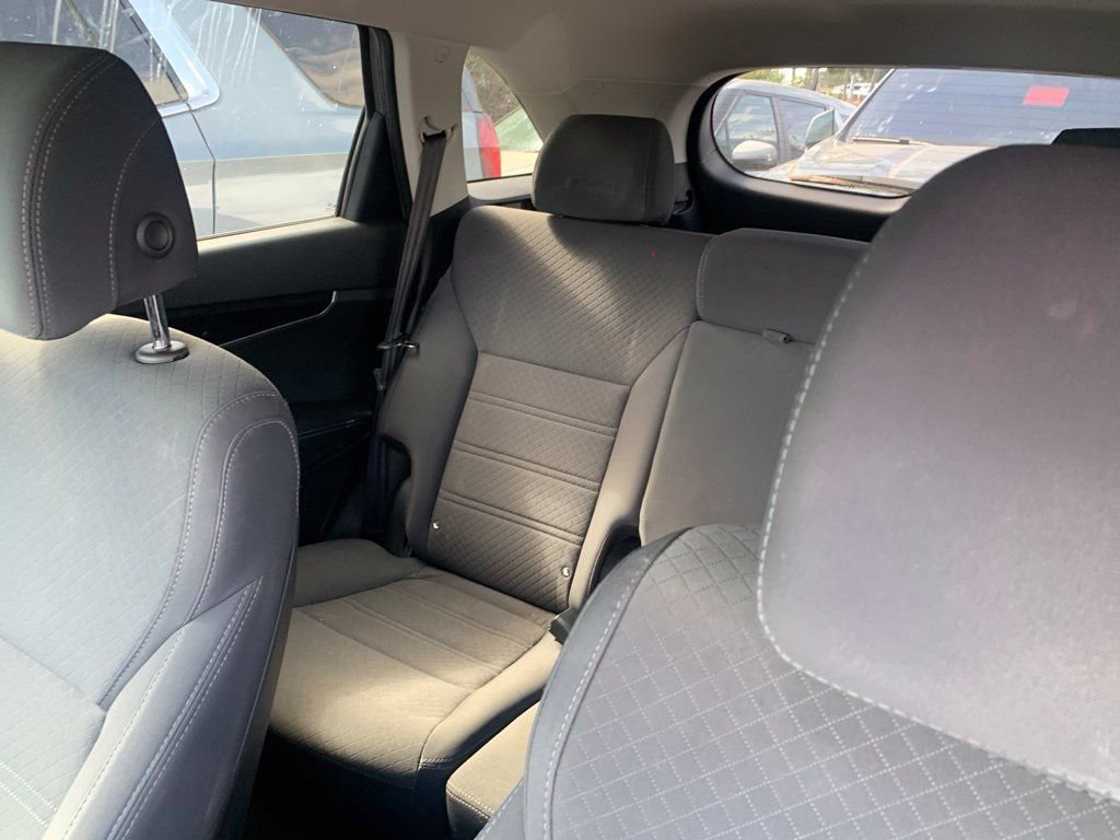 Used 2017 Silver Kia LX image 10