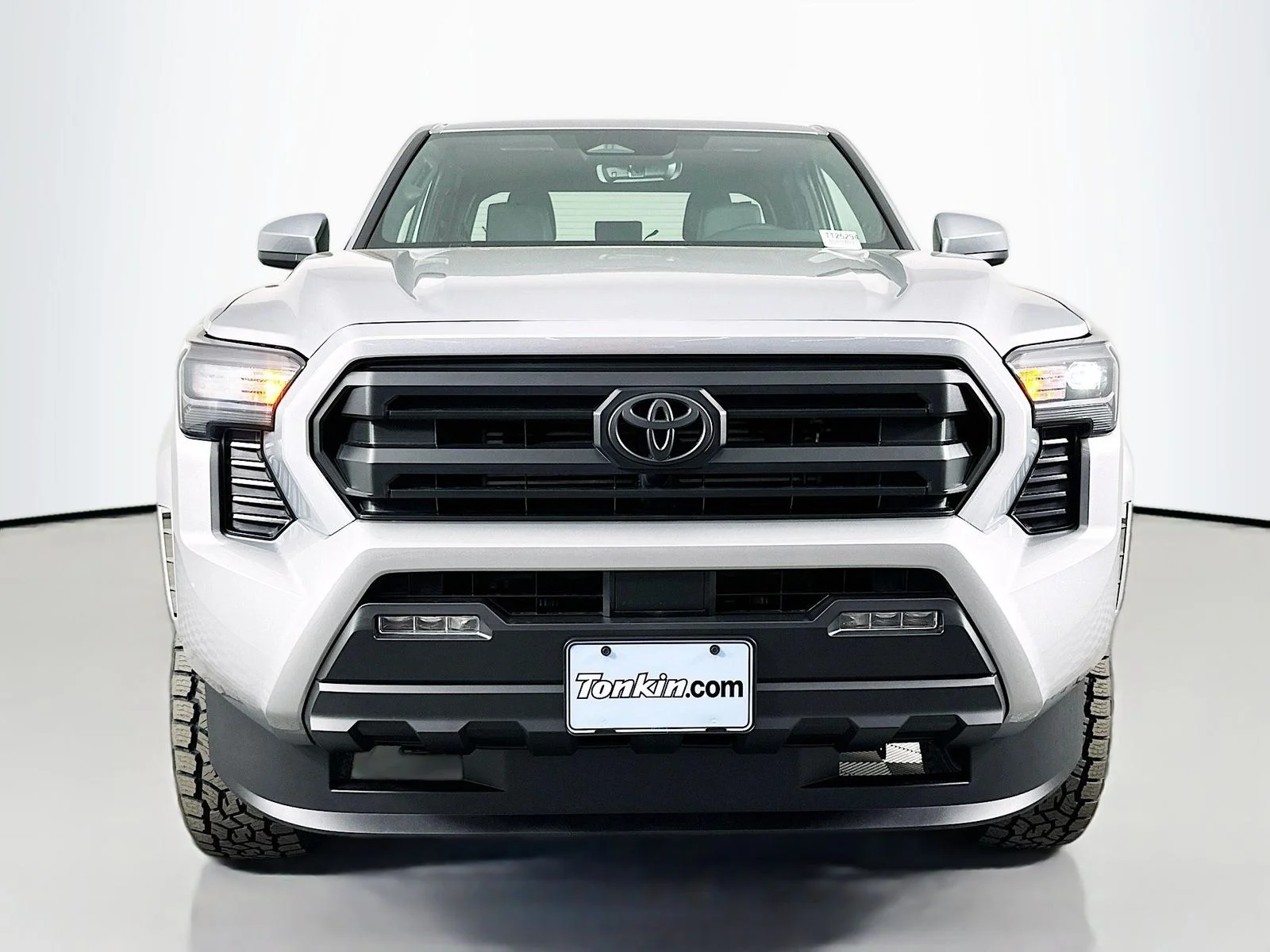 New 2025 Celestial Silver Metallic Toyota  SR5 image 2