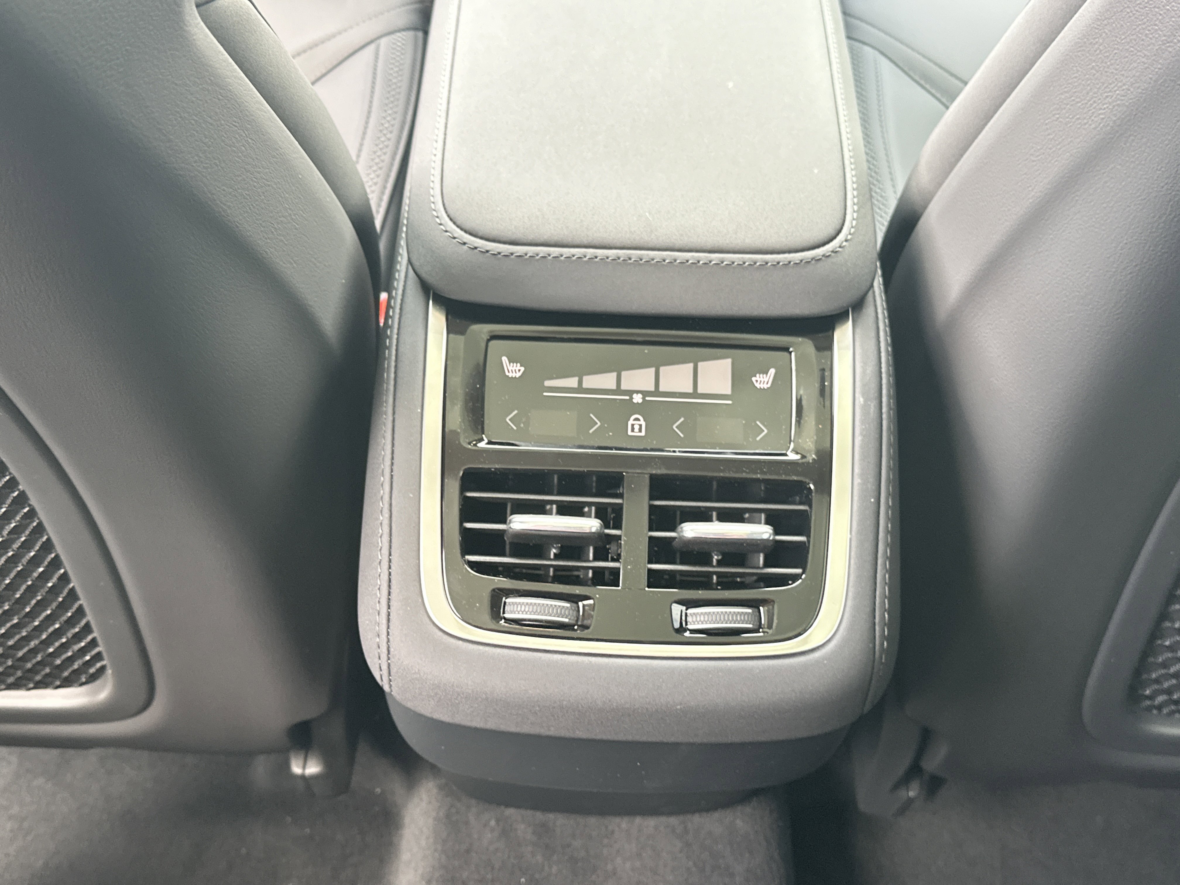 New 2026 Crystal White Volvo Plus image 14