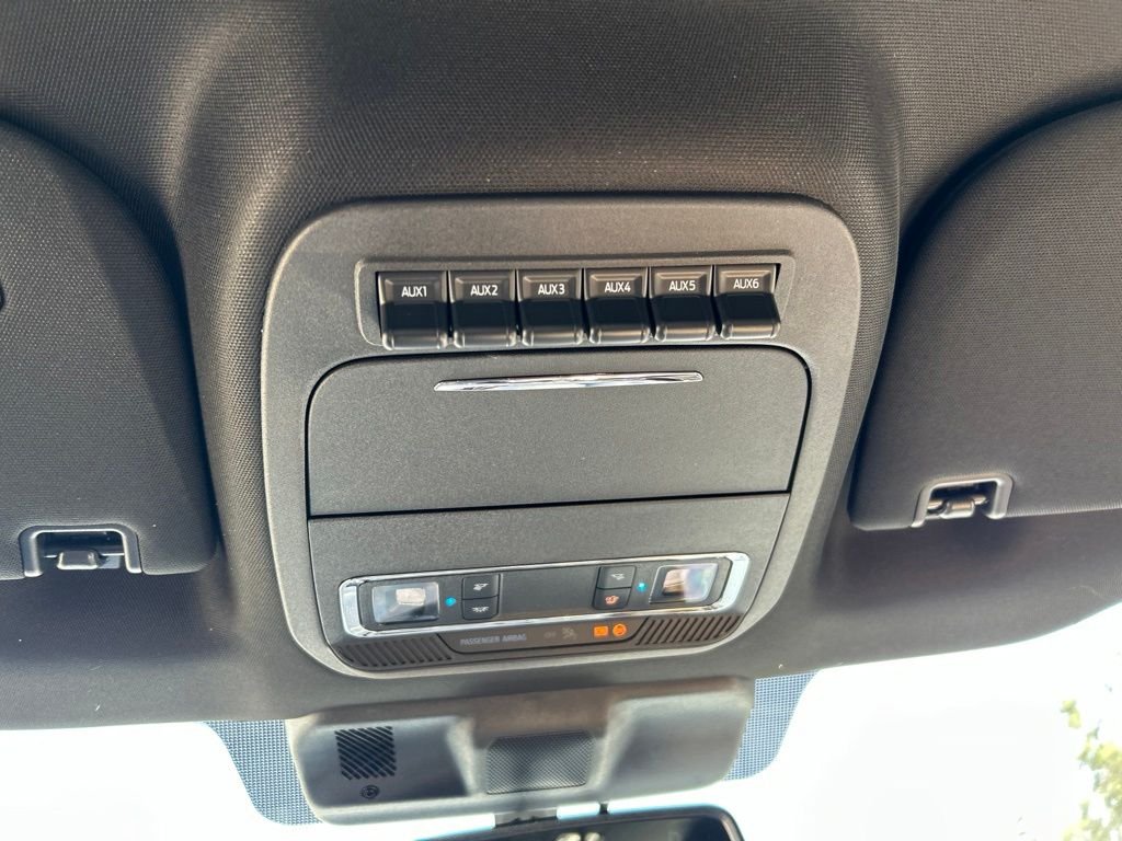 New 2026 Oxford White Ford Lariat image 34