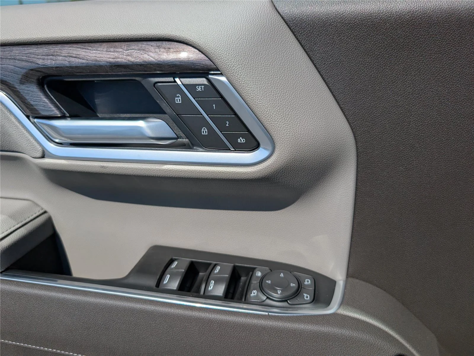 2026 Chevrolet Silverado 1500 LTZ - Photo 15