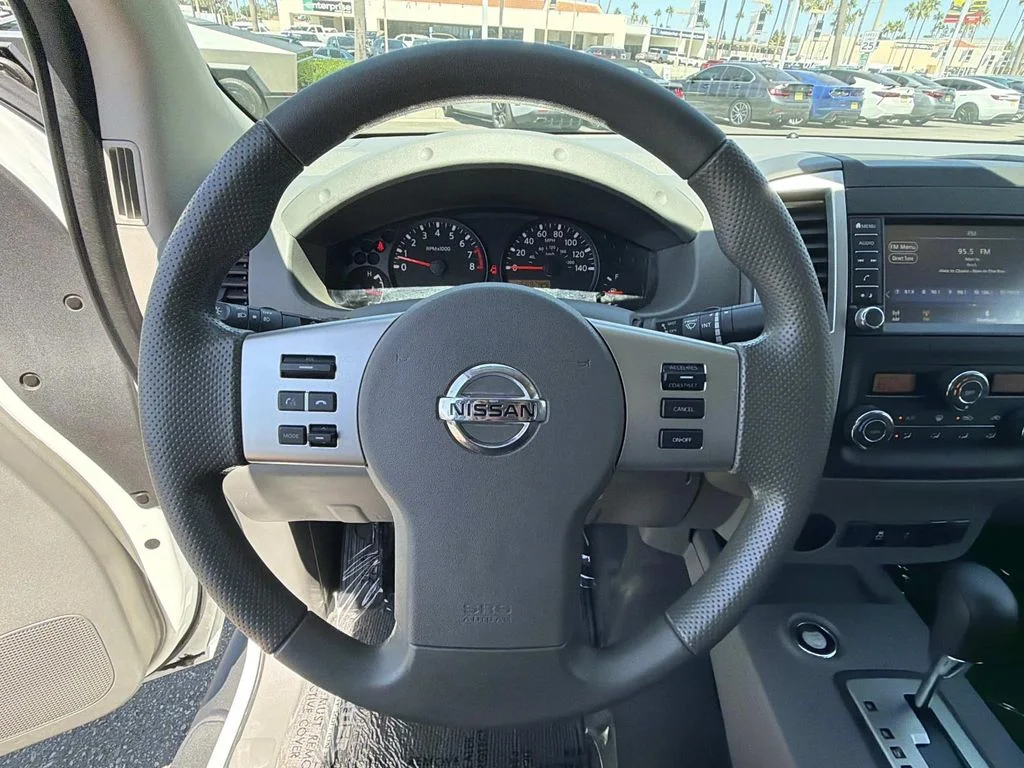Used 2021 Glacier White Nissan SV image 10