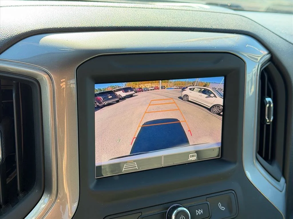Used 2024 White Chevrolet Custom image 24