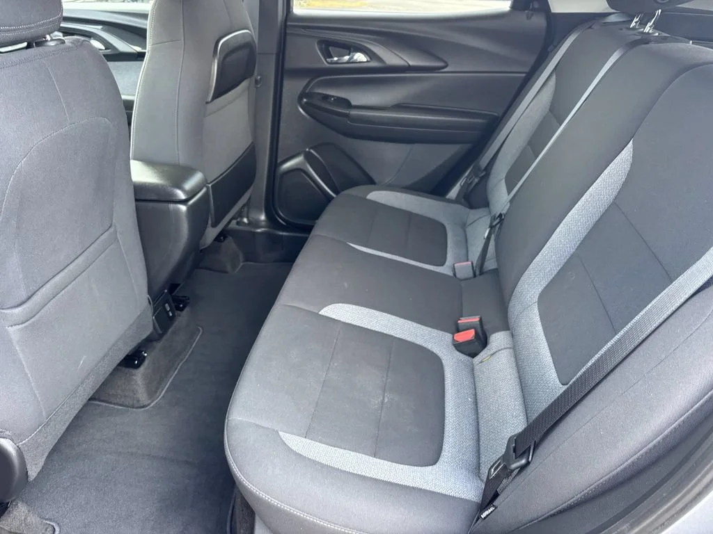 Used 2021 SATIN STEEL METALLIC Chevrolet LT image 17