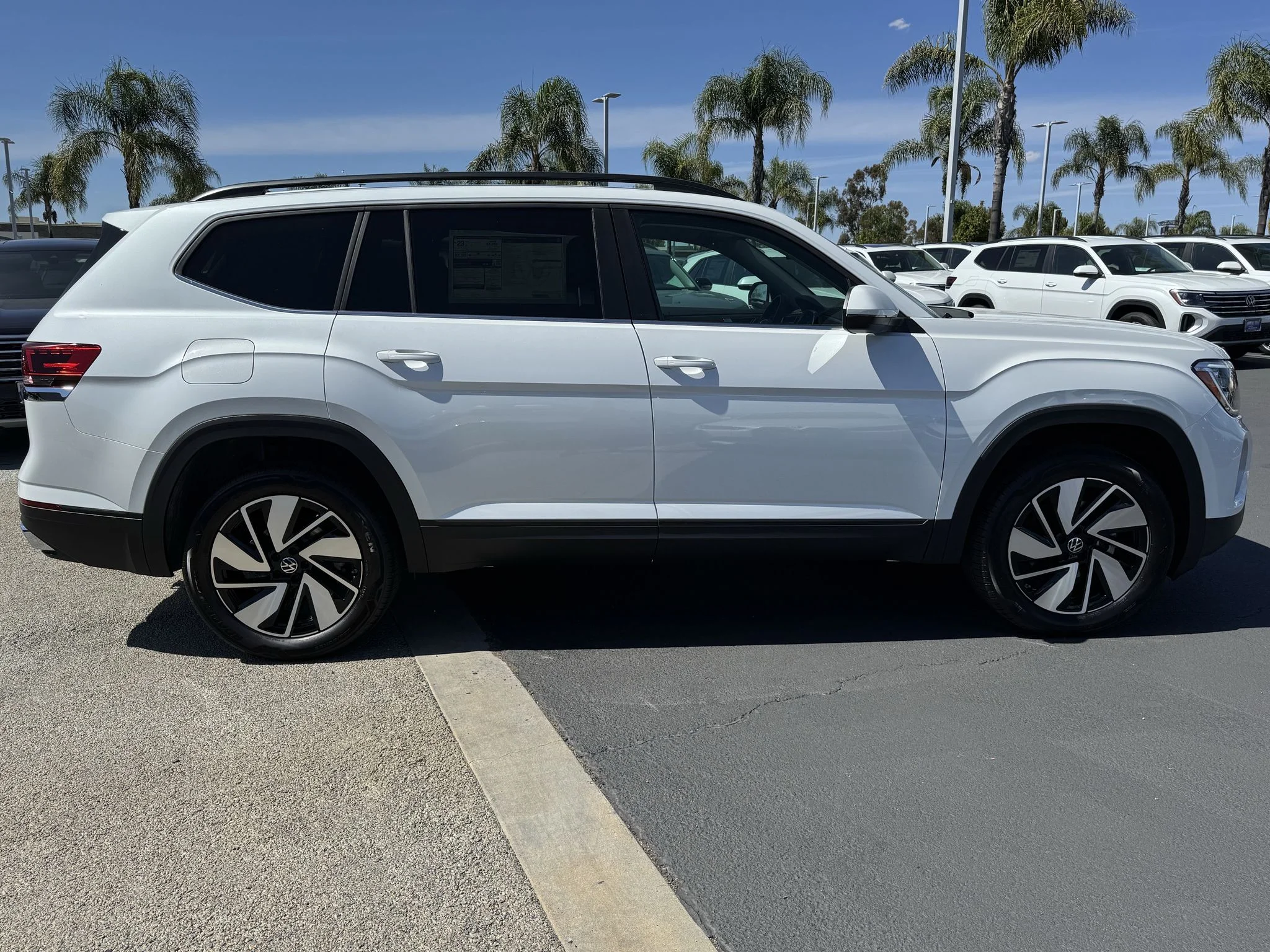 New 2026 Opal White Pearl Volkswagen 2.0T SE w/Technology image 9
