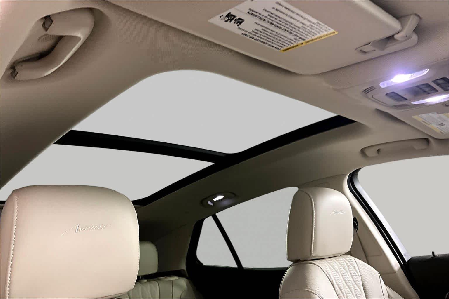Used 2023 White Frost Tricoat Buick Avenir image 14