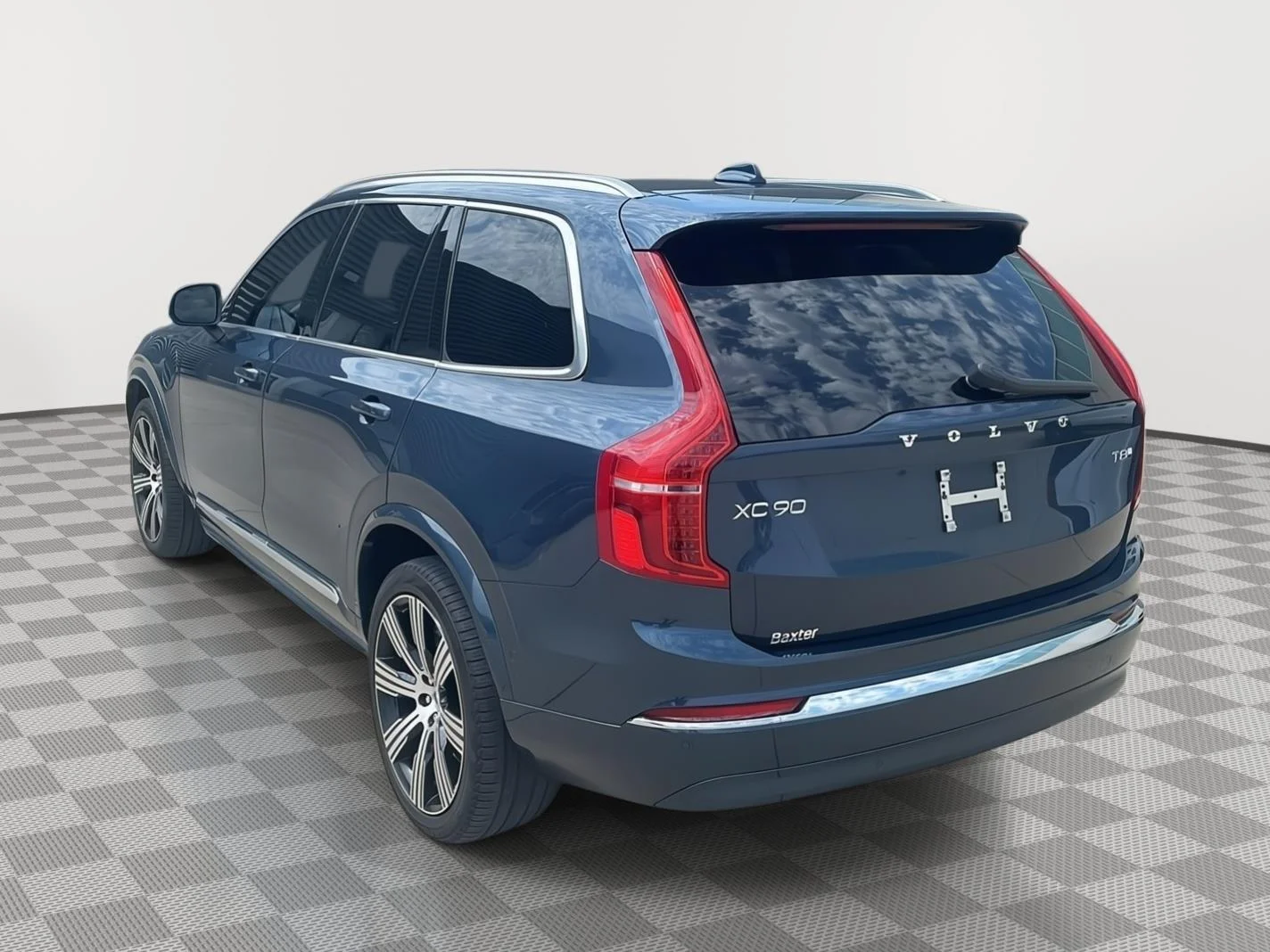 Used 2025 Denim Blue Metallic Volvo Plus image 5