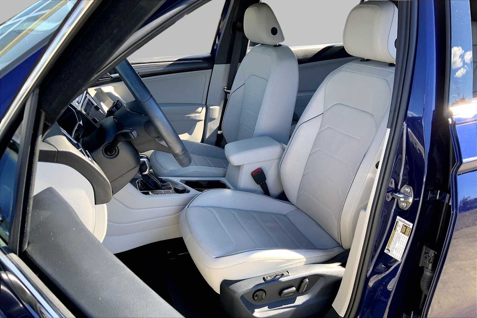 Used 2024 Atlantic Blue Metallic Volkswagen SEL R-Line image 8