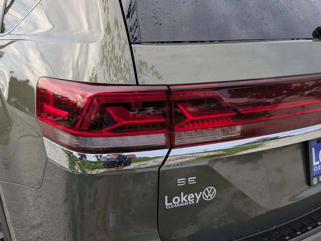 New 2026 Green Volkswagen 2.0T SE w/Technology image 8