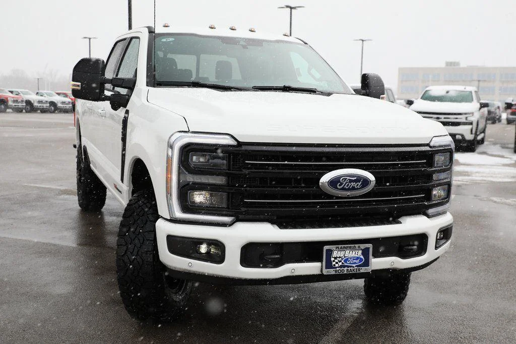 New 2026 Star White Metallic Tri-Coat Ford F-250® Platinum® image 7