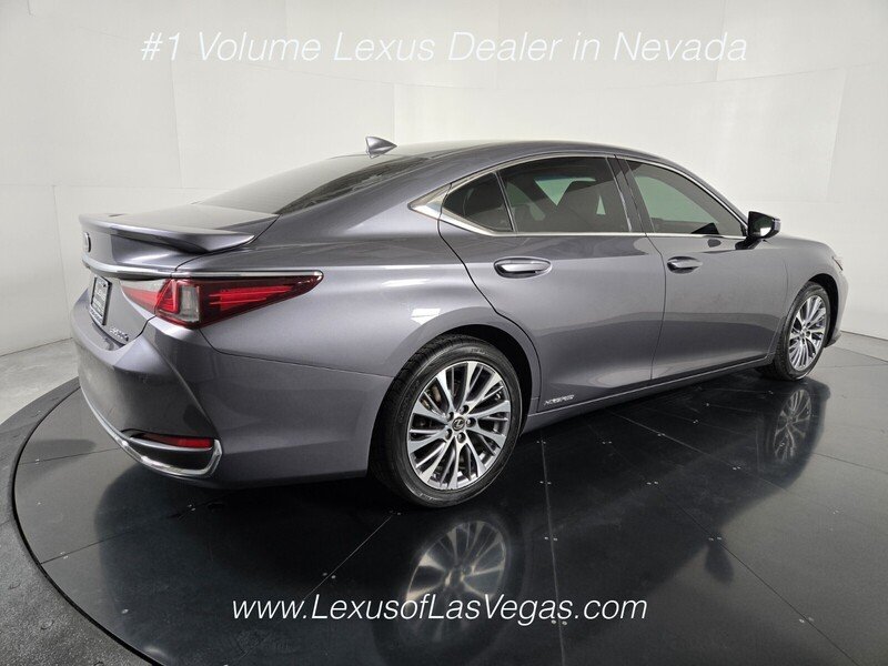 Used 2020 Gray Pearl Lexus 300h image 6