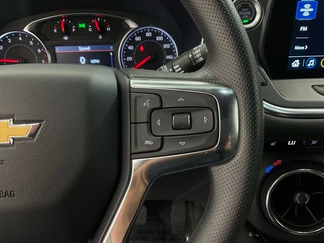 Used 2025 White Chevrolet LT image 13