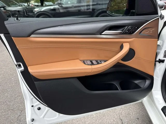 Used 2023 White BMW M40i image 26