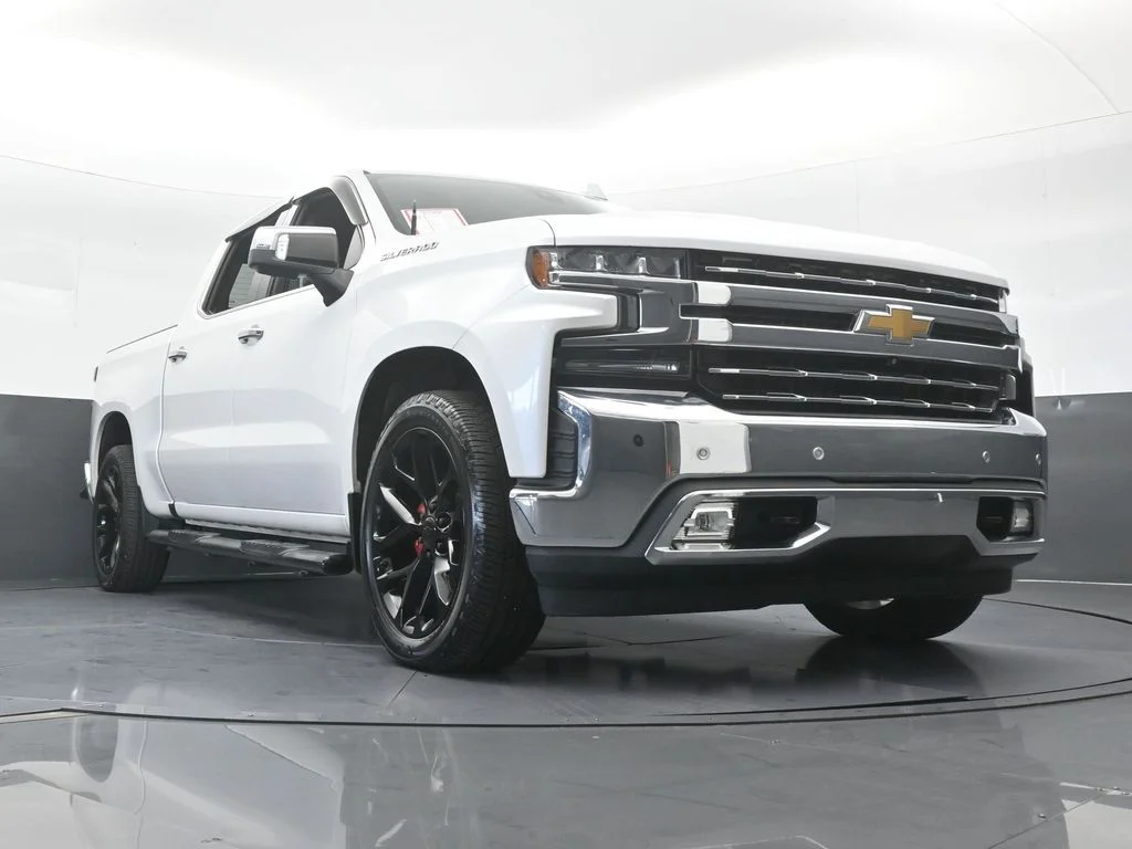 Used 2022 Iridescent Pearl Tricoat Chevrolet LTZ image 66