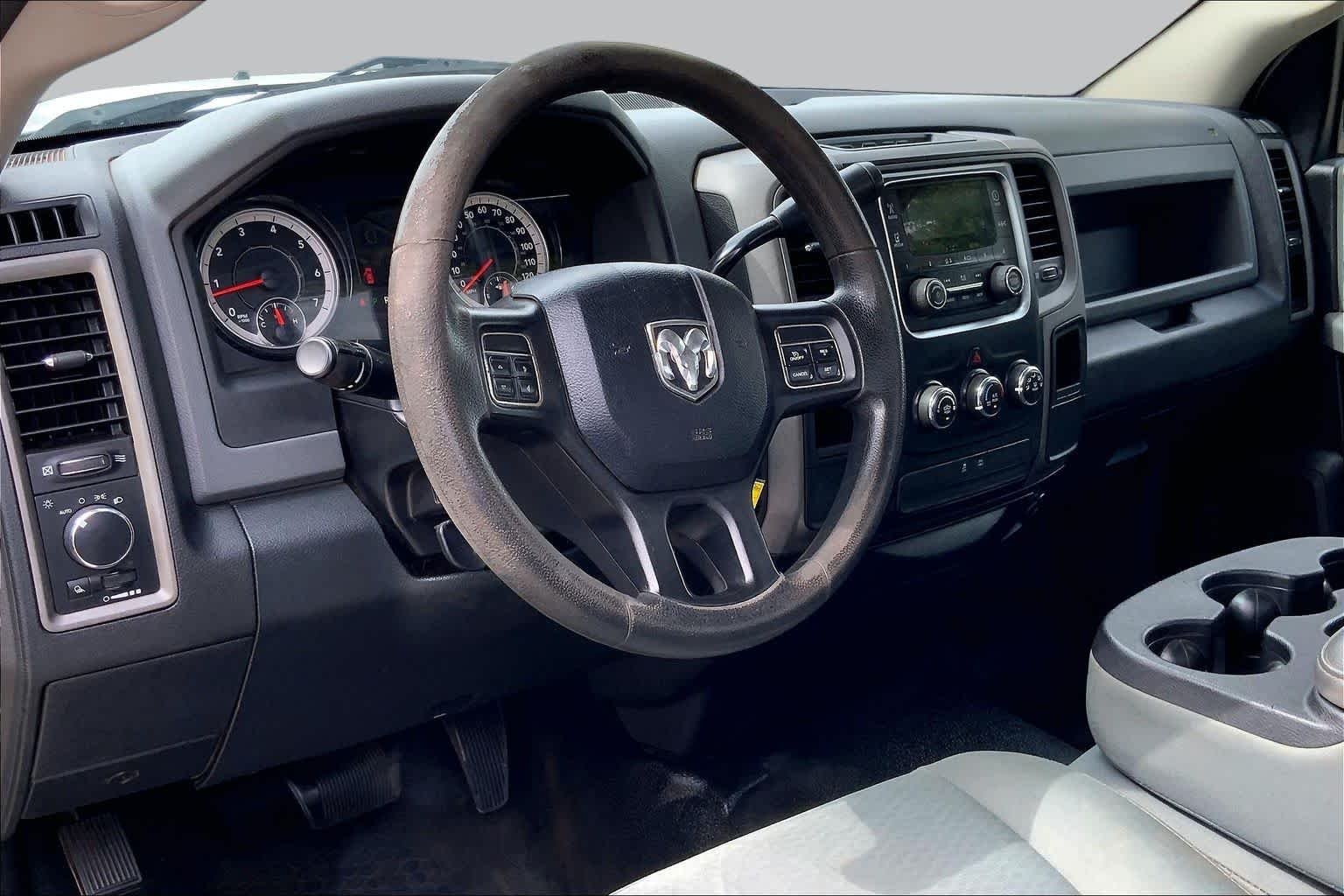 Used 2016 Bright White Clearcoat Ram Tradesman image 17