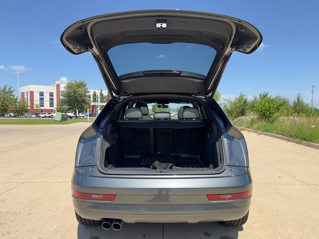 Used 2018 Gray Audi 2.0T Premium image 29